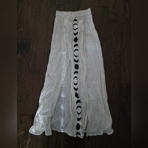 Chic Cream Maxi Skirt with Black Pattern